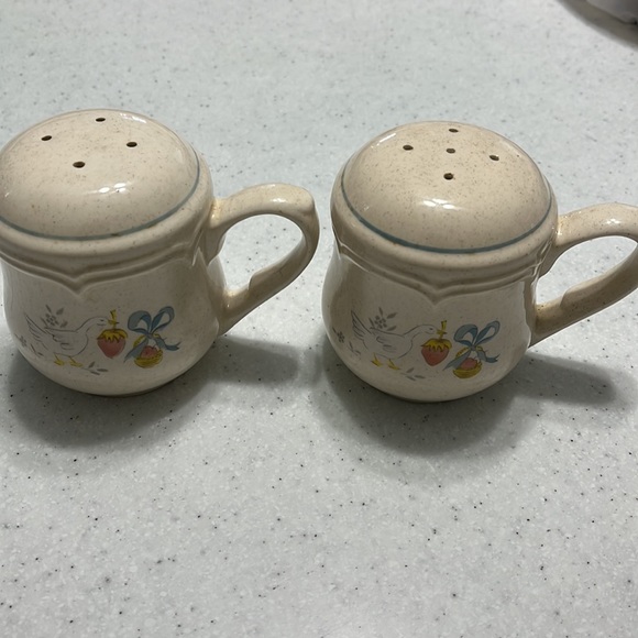 Salt and Pepper Shakers - Picture 4 of 7